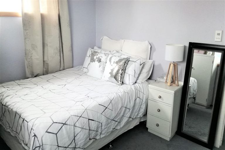 Photo of property in 27 Statesman Street, Henderson, Auckland, 0612