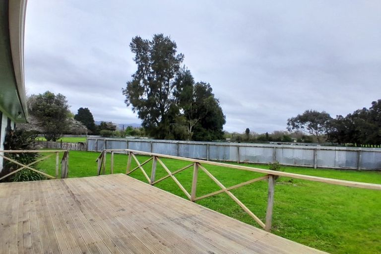 Photo of property in 312 Arapaepae Road South, Levin, 5571