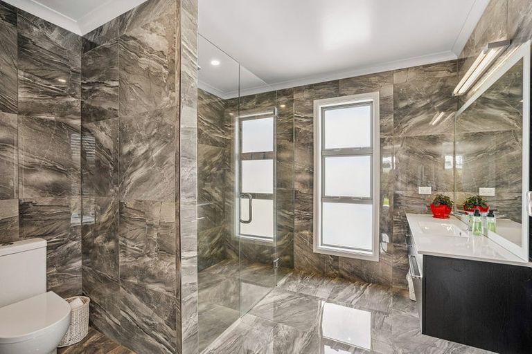 Photo of property in 15 De Bettencor Place, Mount Pisa, Cromwell, 9383