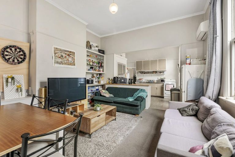 Photo of property in 35 Colombo Street, Newtown, Wellington, 6021