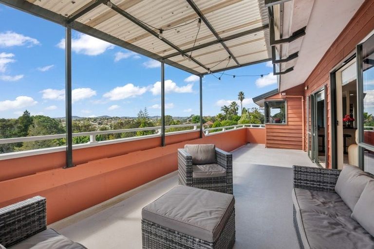 Photo of property in 199a Godley Road, Titirangi, Auckland, 0604