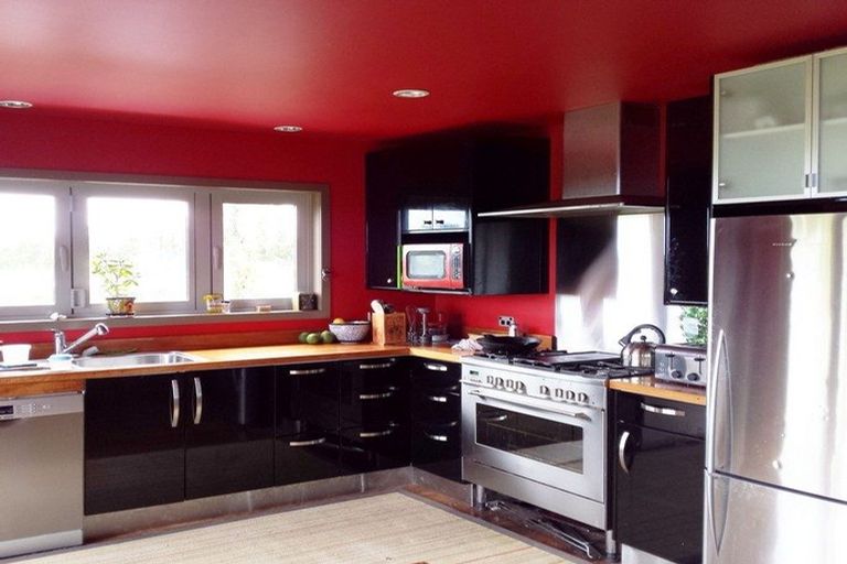 Photo of property in 643 Manutahi Road, Lepperton, New Plymouth, 4373