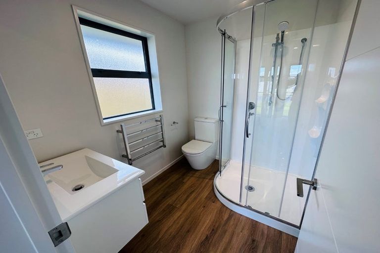 Photo of property in 32 Eileen Way, Rolleston, 7615