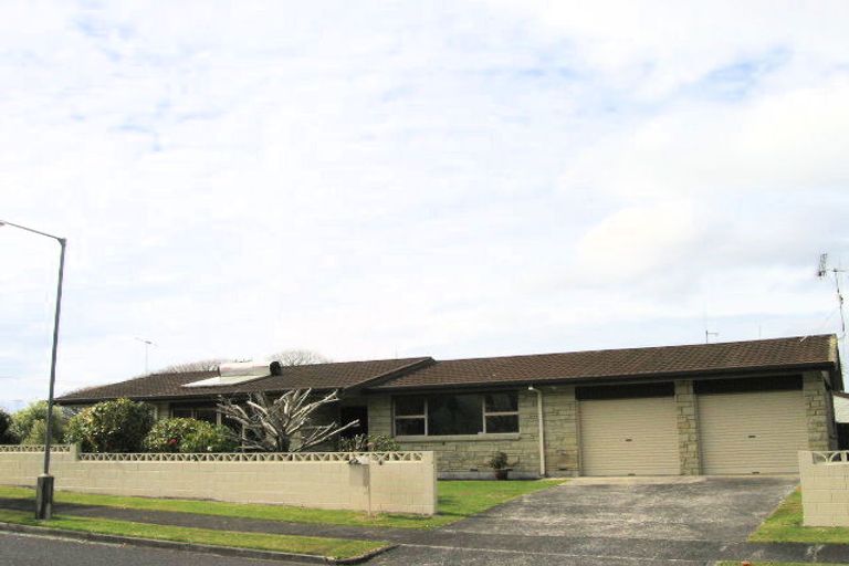 Photo of property in 1 Rewarewa Place, Matua, Tauranga, 3110