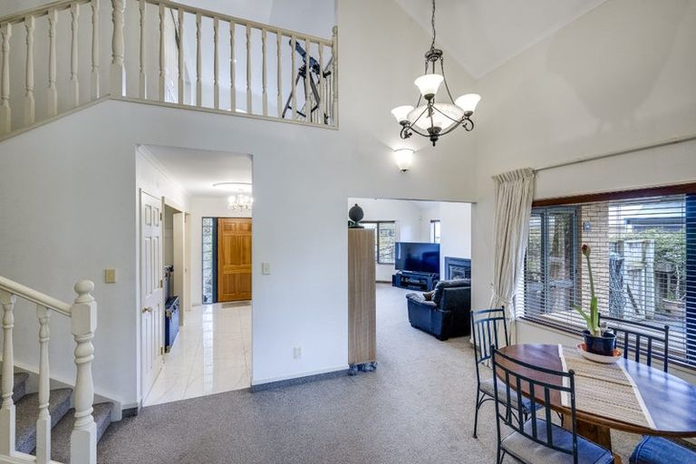 Photo of property in 10 Knightsbridge Place, Taradale, Napier, 4112