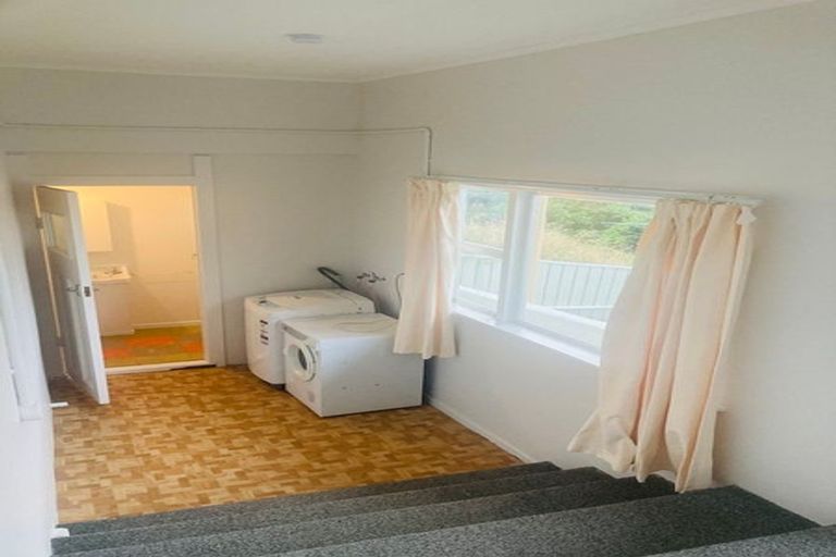 Photo of property in 21a Matai Road, Stanmore Bay, Whangaparaoa, 0932