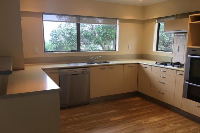 Photo of property in 14 Mercury Way, Whitby, Porirua, 5024