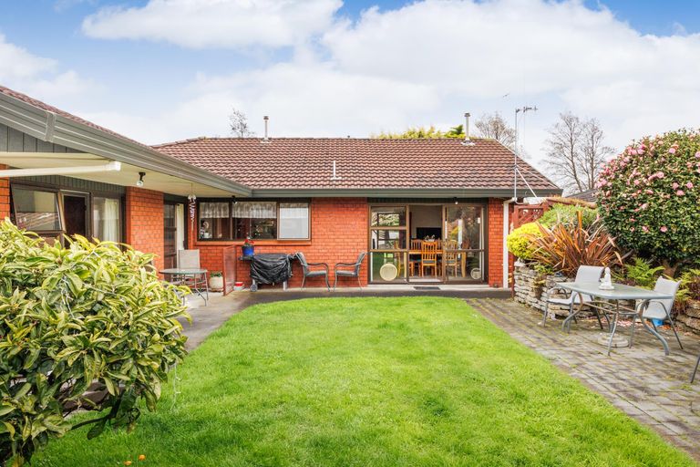 Photo of property in 135 Amberley Avenue, Highbury, Palmerston North, 4412