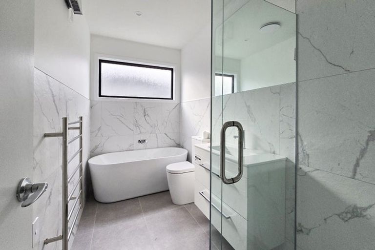 Photo of property in 16 George Yee Place, Taradale, Napier, 4112