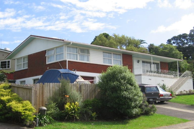 Photo of property in 2 Hilling Street, Titirangi, Auckland, 0604