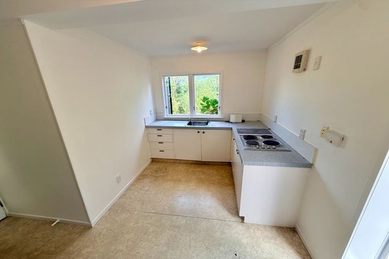Photo of property in 10 Hilling Street, Titirangi, Auckland, 0604