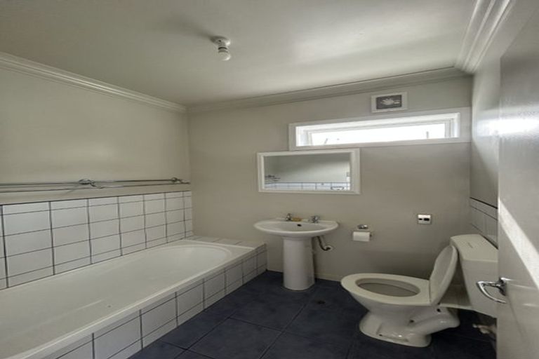 Photo of property in 1/26 Austin Street, Mount Victoria, Wellington, 6011