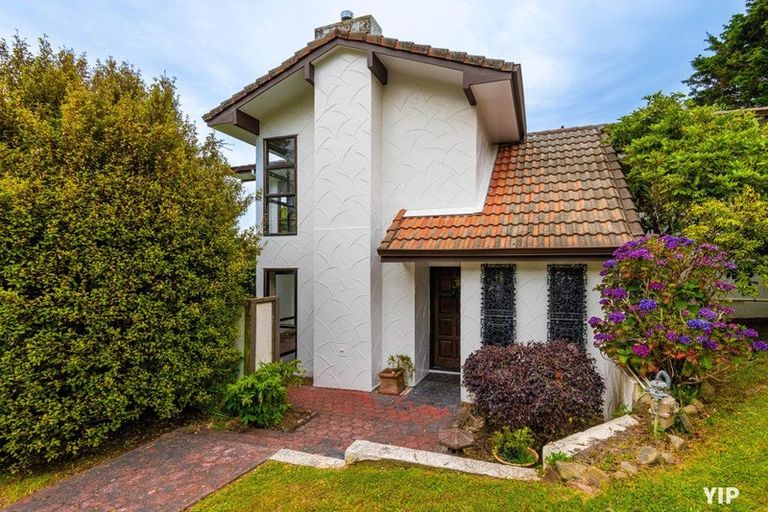 Photo of property in 23 Chisbury Street, Churton Park, Wellington, 6037