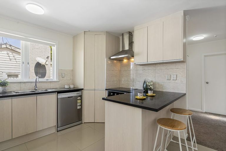 Photo of property in 69 Russell Road, Manurewa, Auckland, 2102