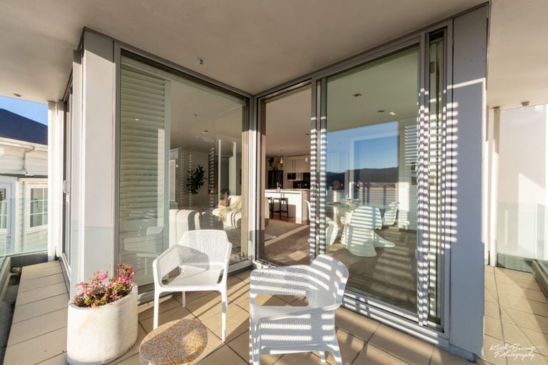 Photo of property in 3b/22 Telford Terrace, Oriental Bay, Wellington, 6011