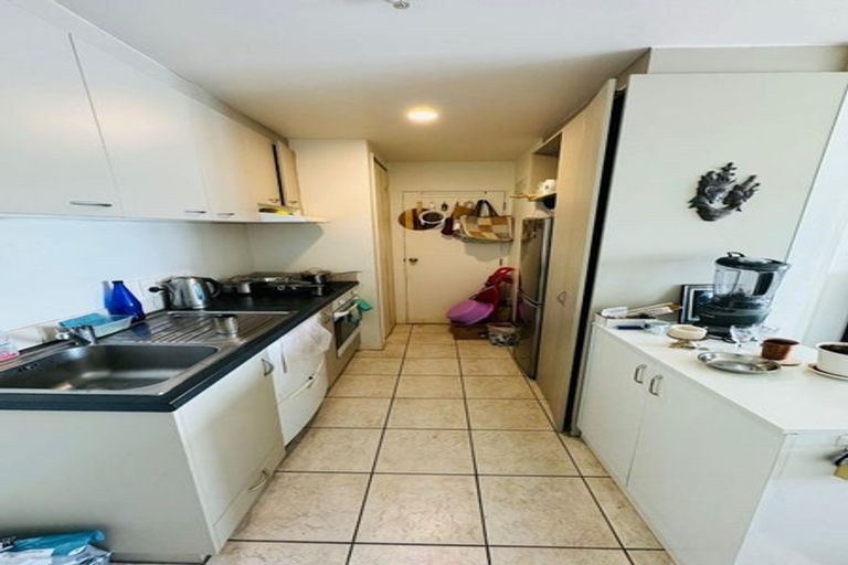 Photo of property in 4s/10 Crown Lynn Place, New Lynn, Auckland, 0600