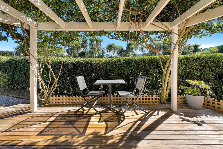 Photo of property in 15 Ina Ville Drive, Pukekohe, 2120