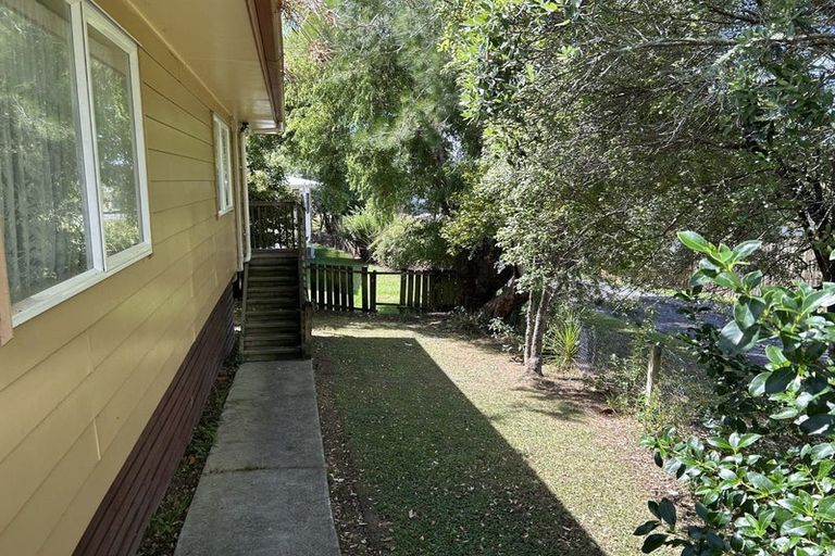Photo of property in 15 Pisces Road, Glen Eden, Auckland, 0602
