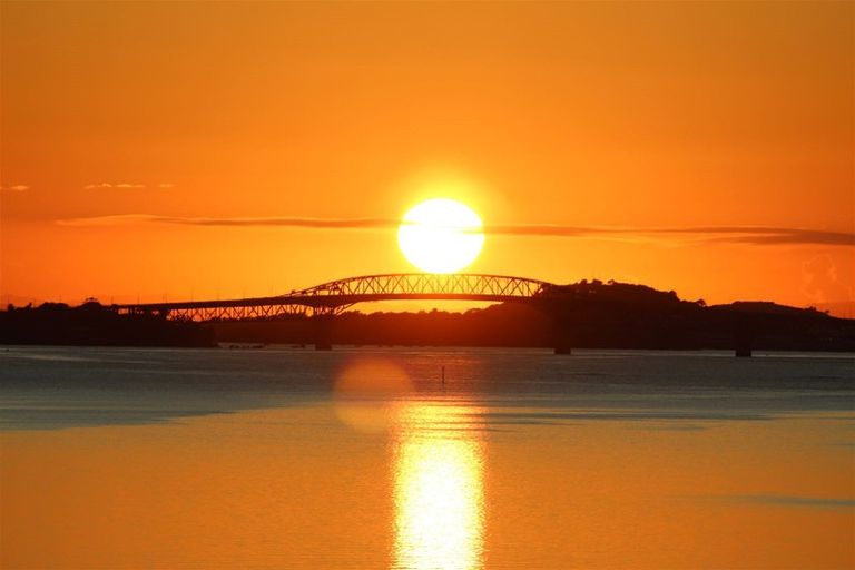 Photo of property in 8 Kawai Rise, Te Atatu Peninsula, Auckland, 0610