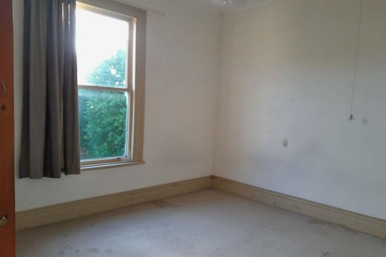 Photo of property in 30 Wharfe Street, South Hill, Oamaru, 9400
