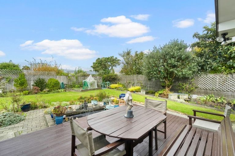 Photo of property in 7a Lillian Place, Orewa, 0931