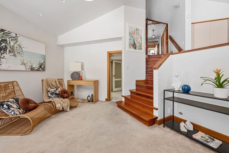 Photo of property in 107 Vauxhall Road, Narrow Neck, Auckland, 0624