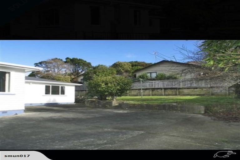 Photo of property in 106 Broderick Road, Johnsonville, Wellington, 6037