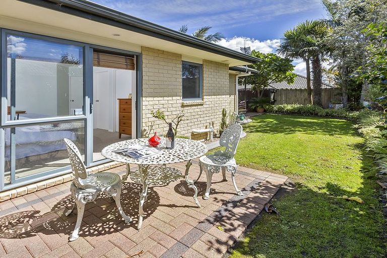 Photo of property in 7 Nad Place, East Tamaki Heights, Auckland, 2016