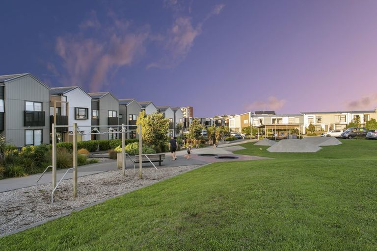 Photo of property in 23 Ian Morrison Road, Hobsonville, Auckland, 0616