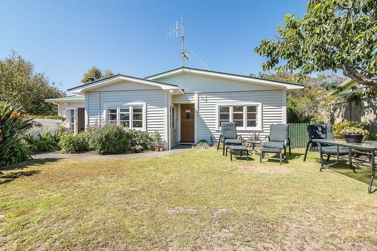 Photo of property in 26 Ocean Road, Paraparaumu Beach, Paraparaumu, 5032