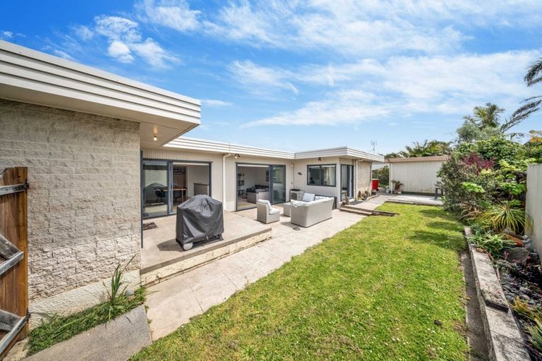 Photo of property in 8 Indus Place, Half Moon Bay, Auckland, 2012