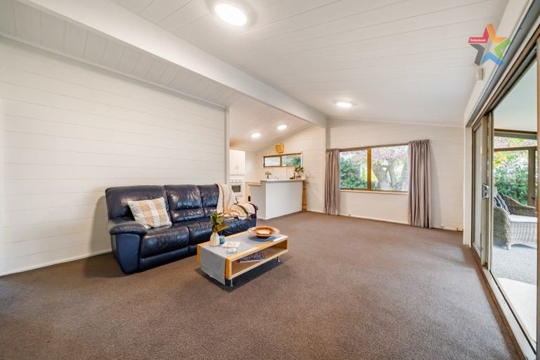Photo of property in 106 Cambridge Terrace, Fairfield, Lower Hutt, 5011