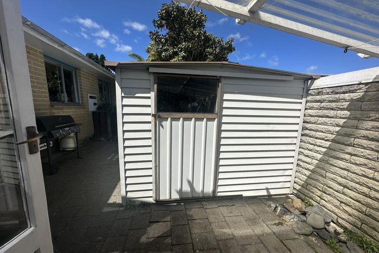 Photo of property in 1f1-a Sequoia Place, Maoribank, Upper Hutt, 5018