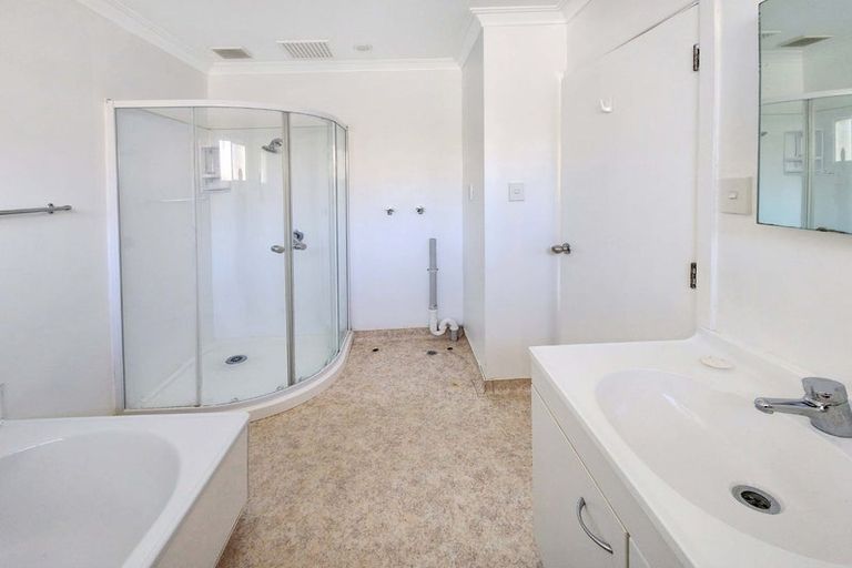 Photo of property in 244a Waiwhetu Road, Waterloo, Lower Hutt, 5011