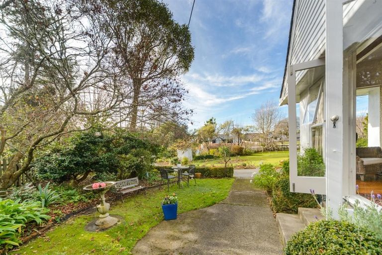 Photo of property in 35 Wanganui Road, Marton, 4710