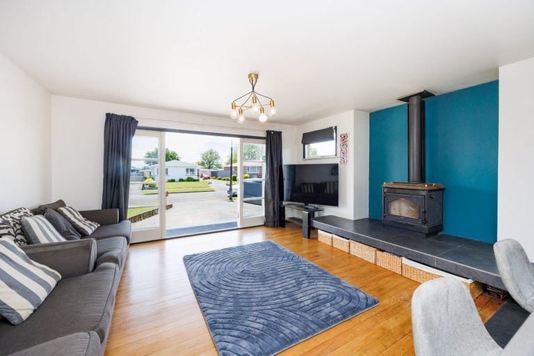 Photo of property in 18 Somerset Crescent, Highbury, Palmerston North, 4412