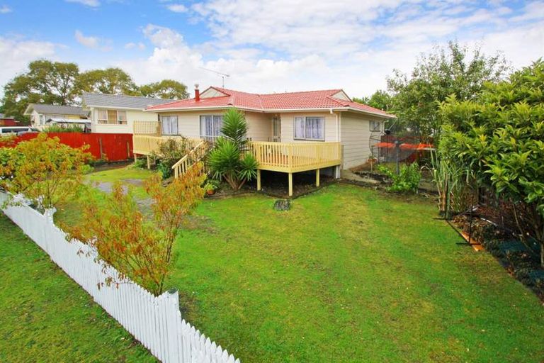 Photo of property in 3 Carter Place, Manurewa, Auckland, 2102