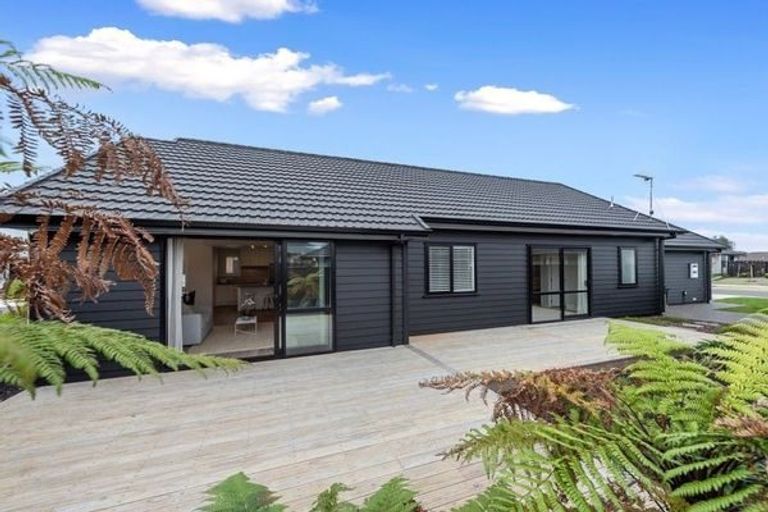 Photo of property in 14 Lewis Way, Cambridge, 3434