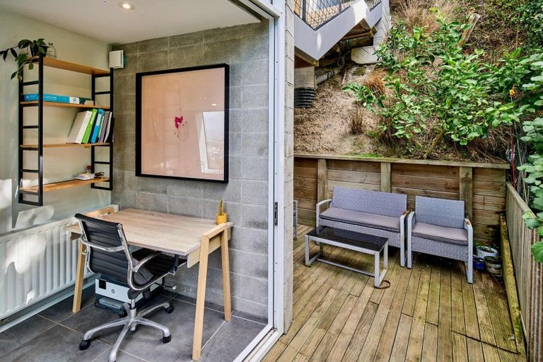 Photo of property in 64a Orangi Kaupapa Road, Northland, Wellington, 6012