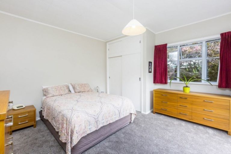 Photo of property in 14 Mangaroa Hill Road, Maoribank, Upper Hutt, 5018