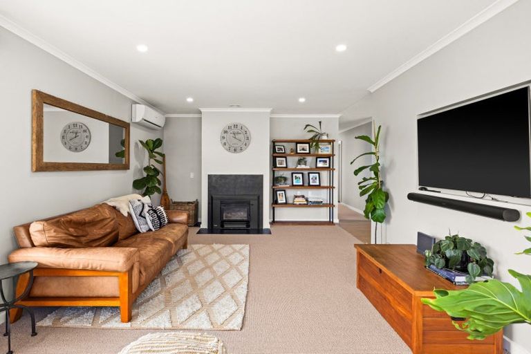 Photo of property in 114 Freyberg Avenue, Tamatea, Napier, 4112