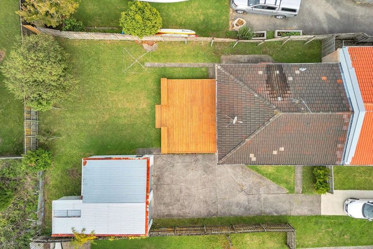 Photo of property in 2/8 Wykeham Place, Glenfield, Auckland, 0629