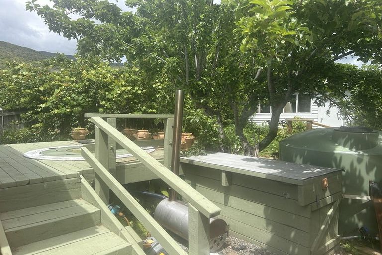 Photo of property in 3 Turners Road, Waikawa, Picton, 7220