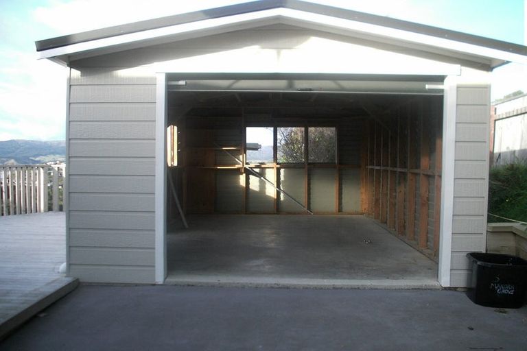 Photo of property in 3 Makora Grove, Paremata, Porirua, 5024