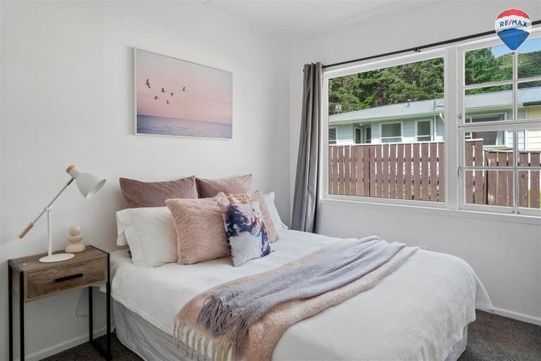 Photo of property in 33 Stockdale Street, Wainuiomata, Lower Hutt, 5014