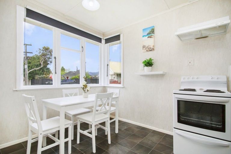 Photo of property in 11 Davis Crescent, Elderslea, Upper Hutt, 5018