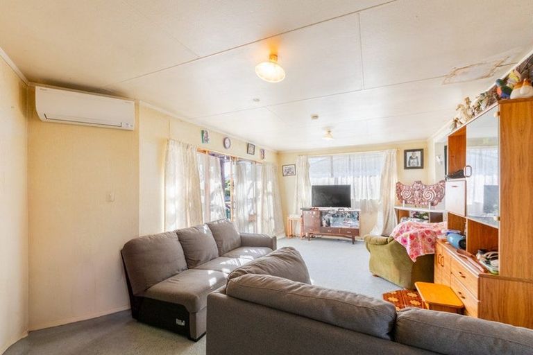 Photo of property in 21 Amundsen Avenue, Flaxmere, Hastings, 4120