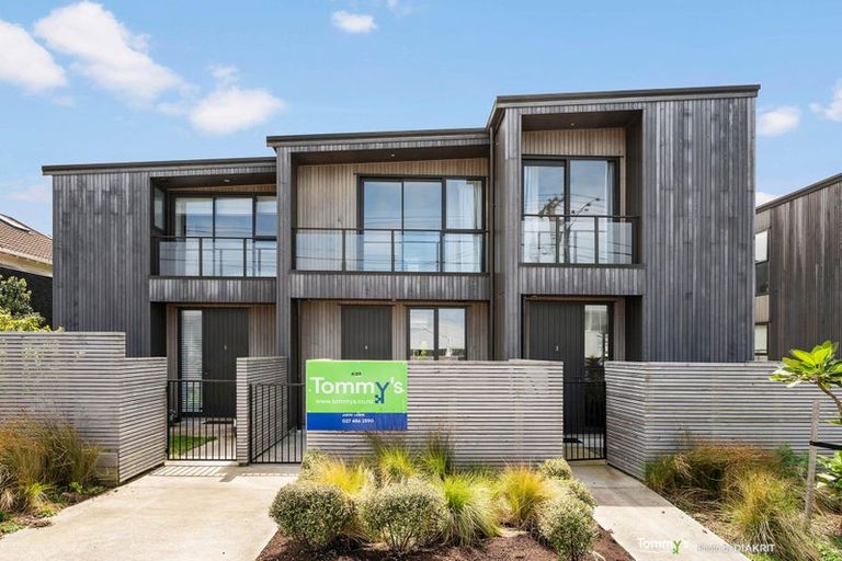 Photo of property in 20u4 Trent Street, Island Bay, Wellington, 6023
