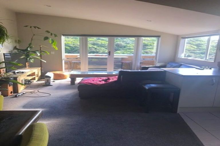 Photo of property in 100e Karepa Street, Brooklyn, Wellington, 6021