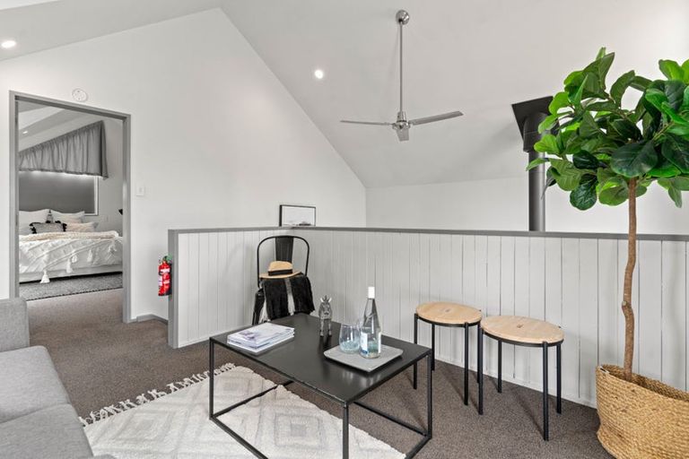 Photo of property in 7a Kempton Street, Greytown, 5712